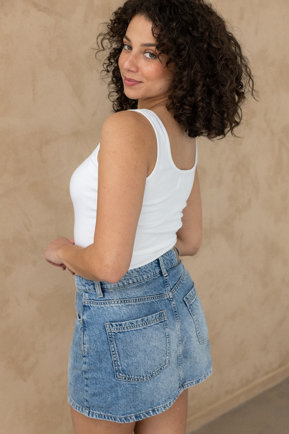 Susie Singlet - White